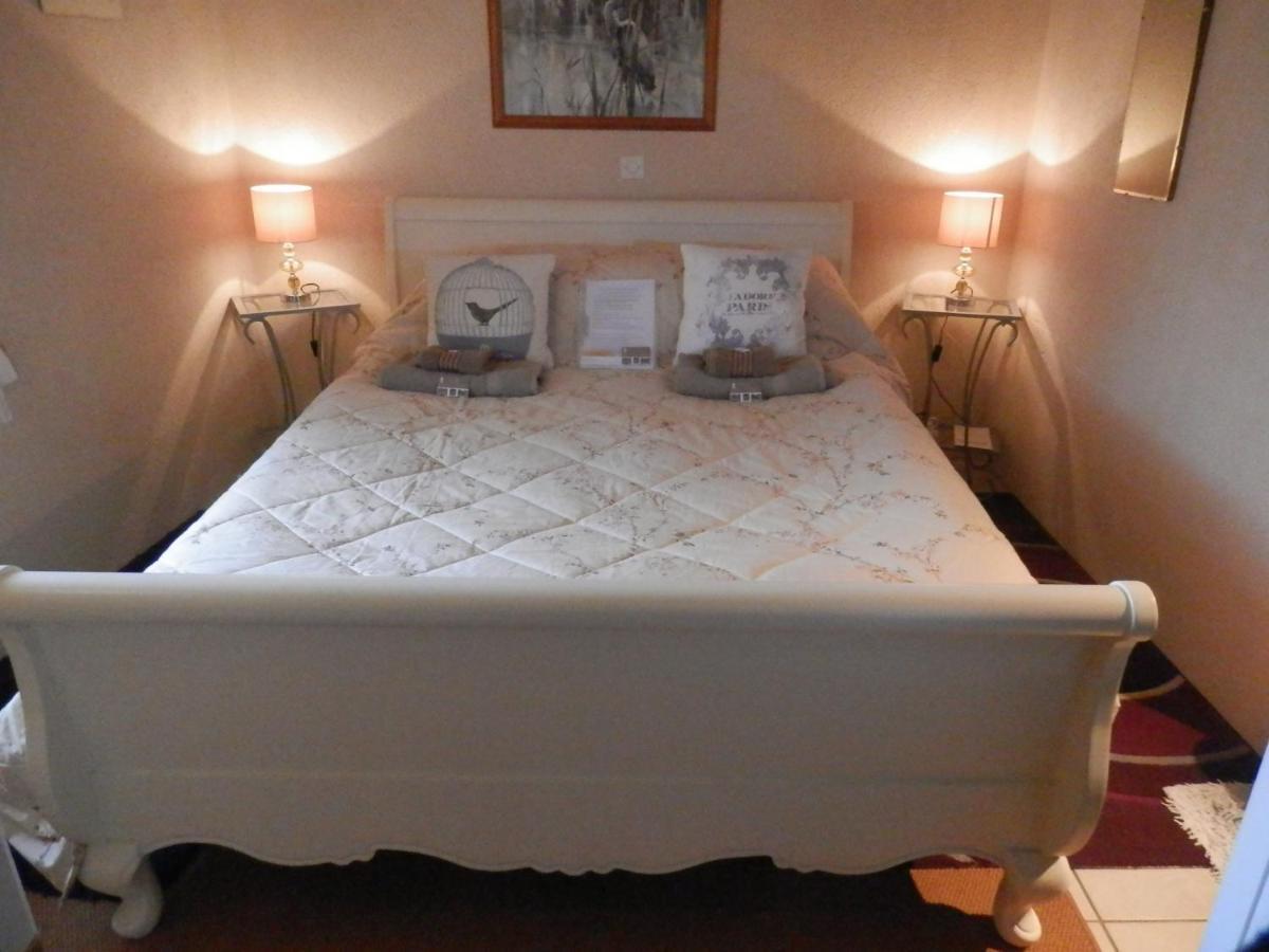 La Petite Cretouffiere - Naturiste Accommodation - Adult Only Colombiers-du-Plessis Luaran gambar