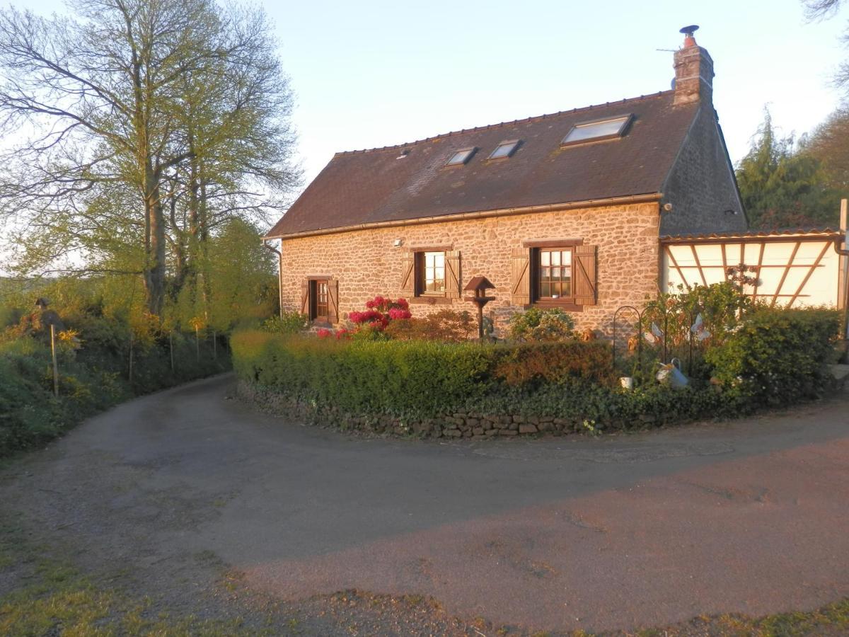 La Petite Cretouffiere - Naturiste Accommodation - Adult Only Colombiers-du-Plessis Luaran gambar