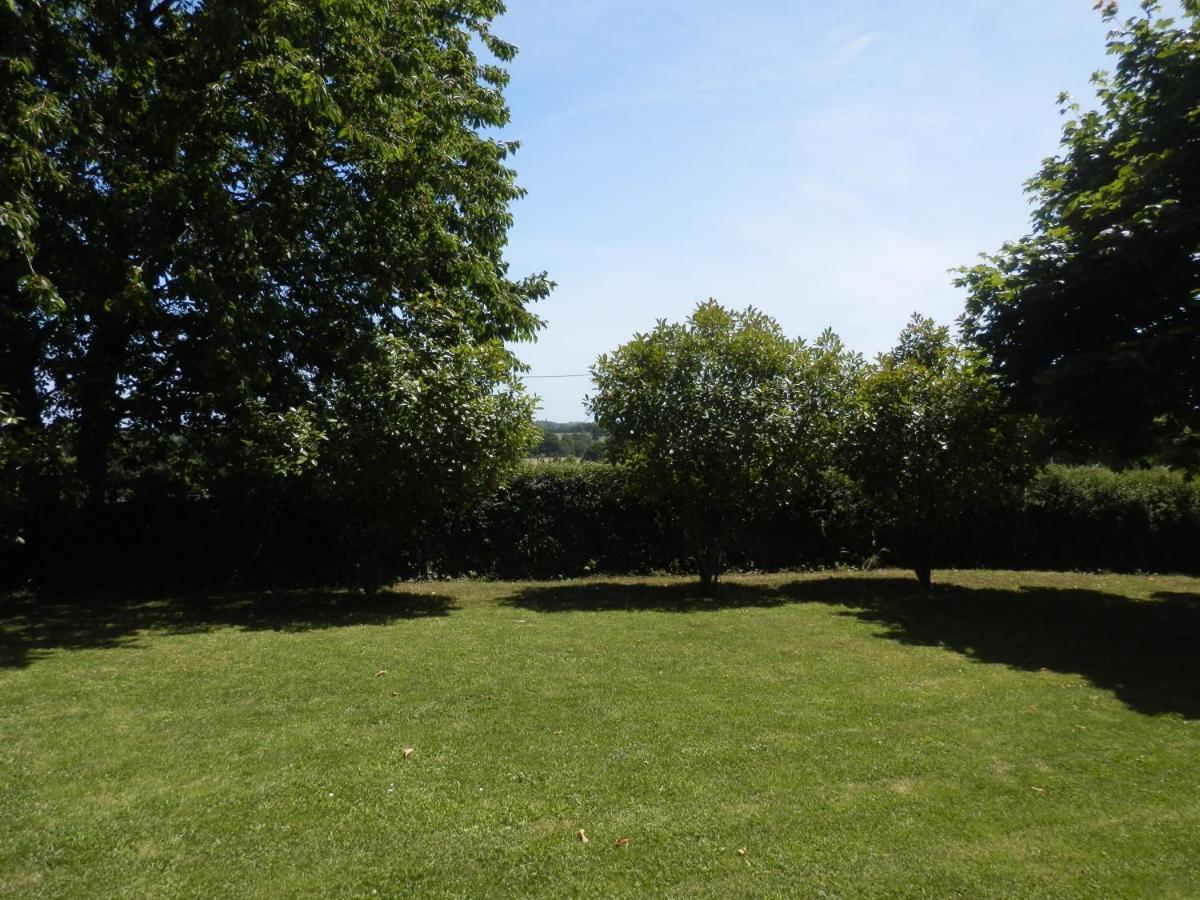 La Petite Cretouffiere - Naturiste Accommodation - Adult Only Colombiers-du-Plessis Luaran gambar