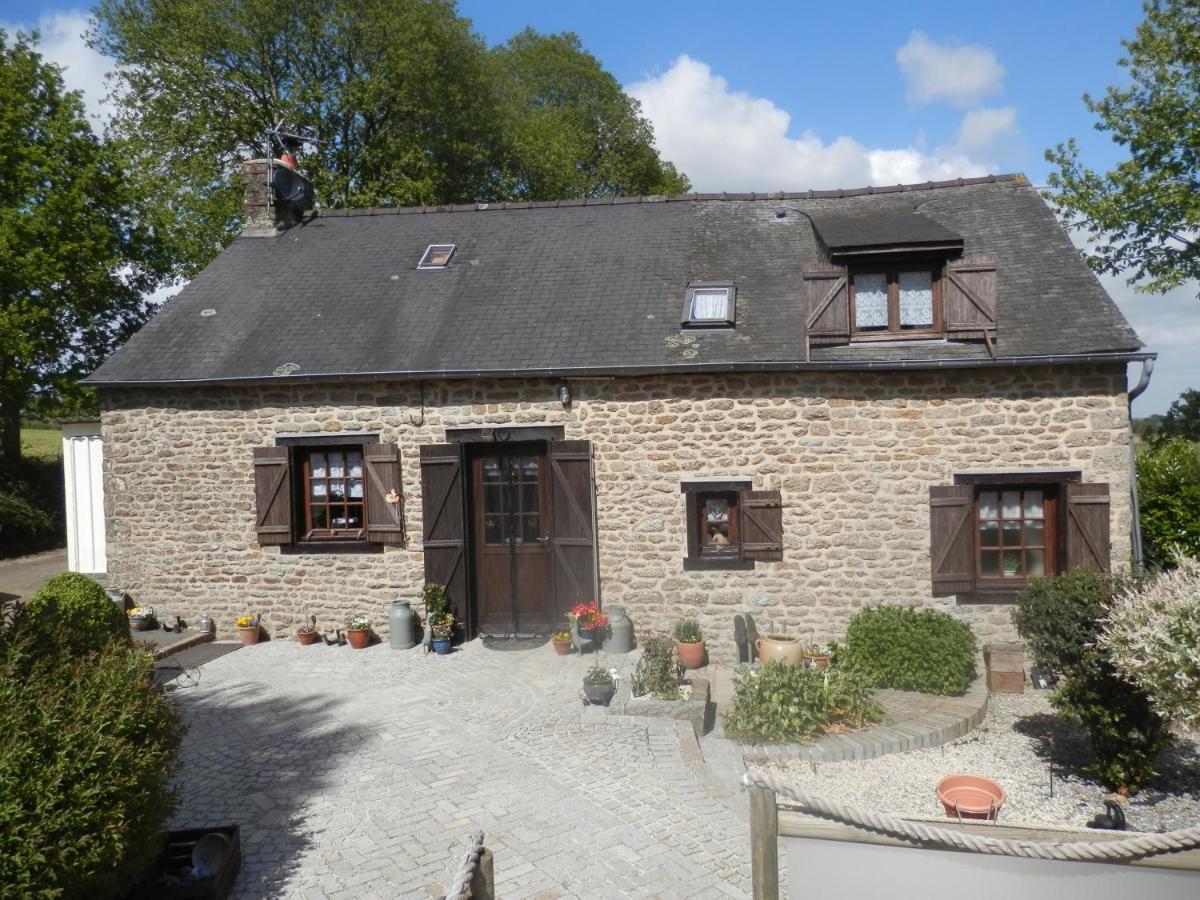 La Petite Cretouffiere - Naturiste Accommodation - Adult Only Colombiers-du-Plessis Luaran gambar