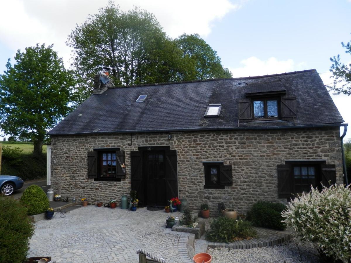 La Petite Cretouffiere - Naturiste Accommodation - Adult Only Colombiers-du-Plessis Luaran gambar