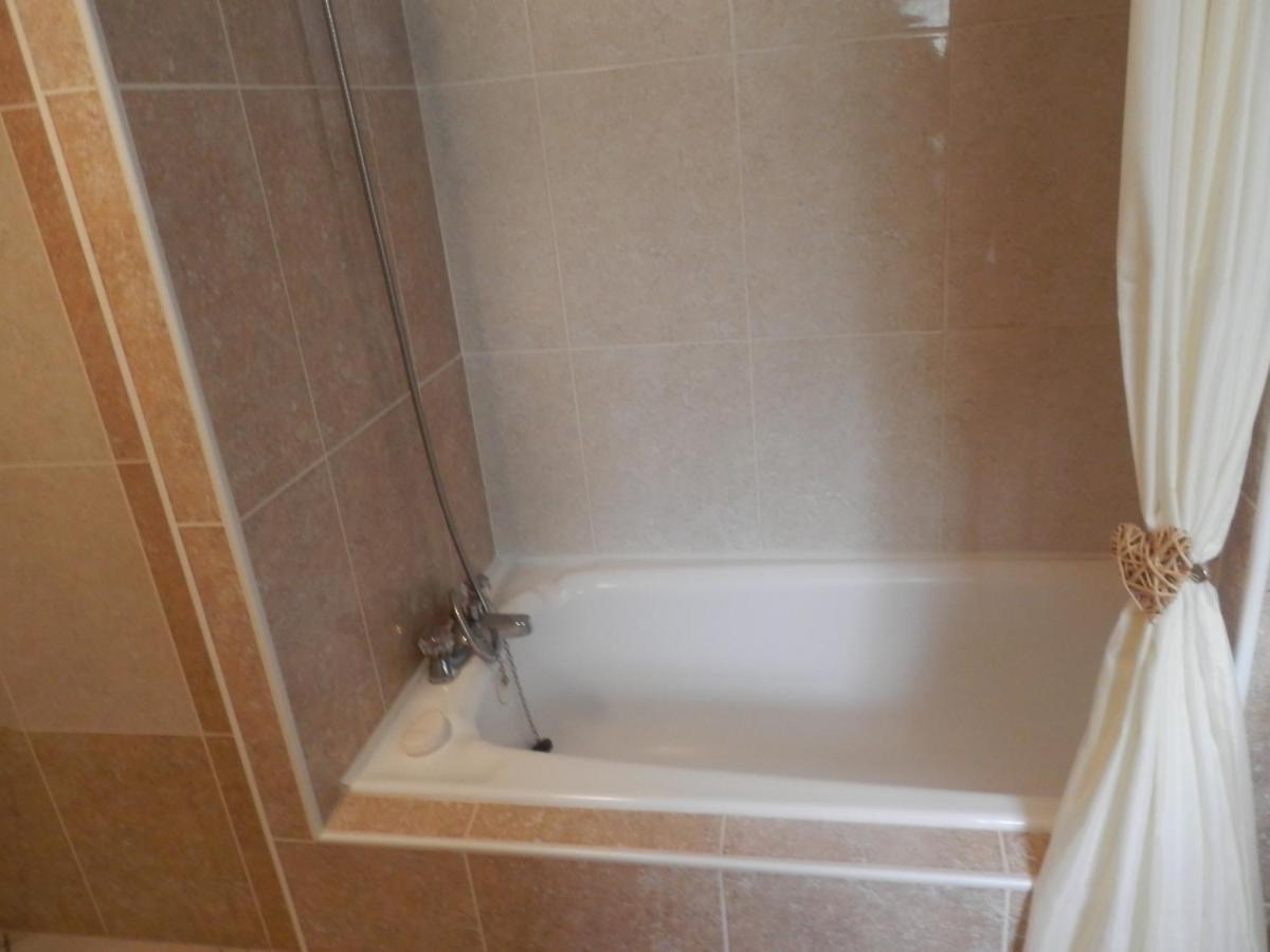 La Petite Cretouffiere - Naturiste Accommodation - Adult Only Colombiers-du-Plessis Luaran gambar