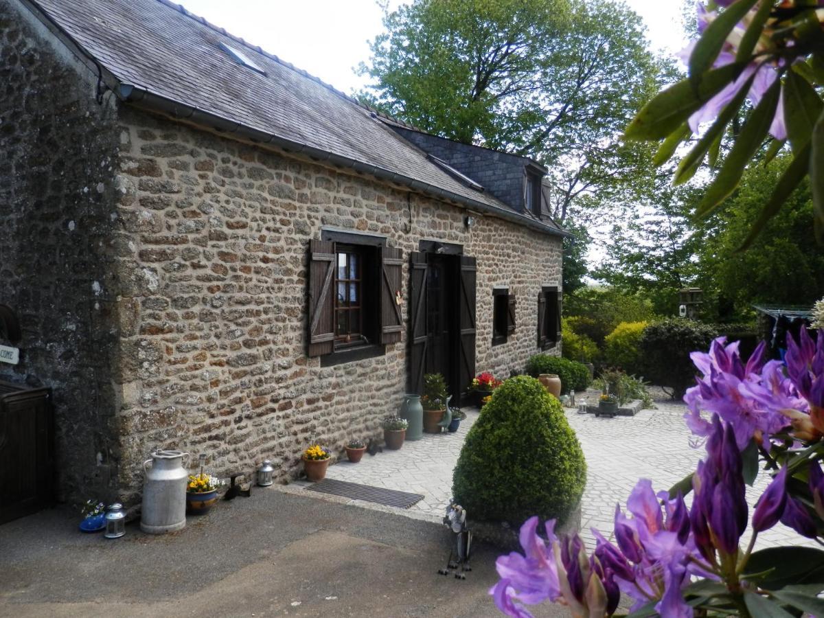 La Petite Cretouffiere - Naturiste Accommodation - Adult Only Colombiers-du-Plessis Luaran gambar