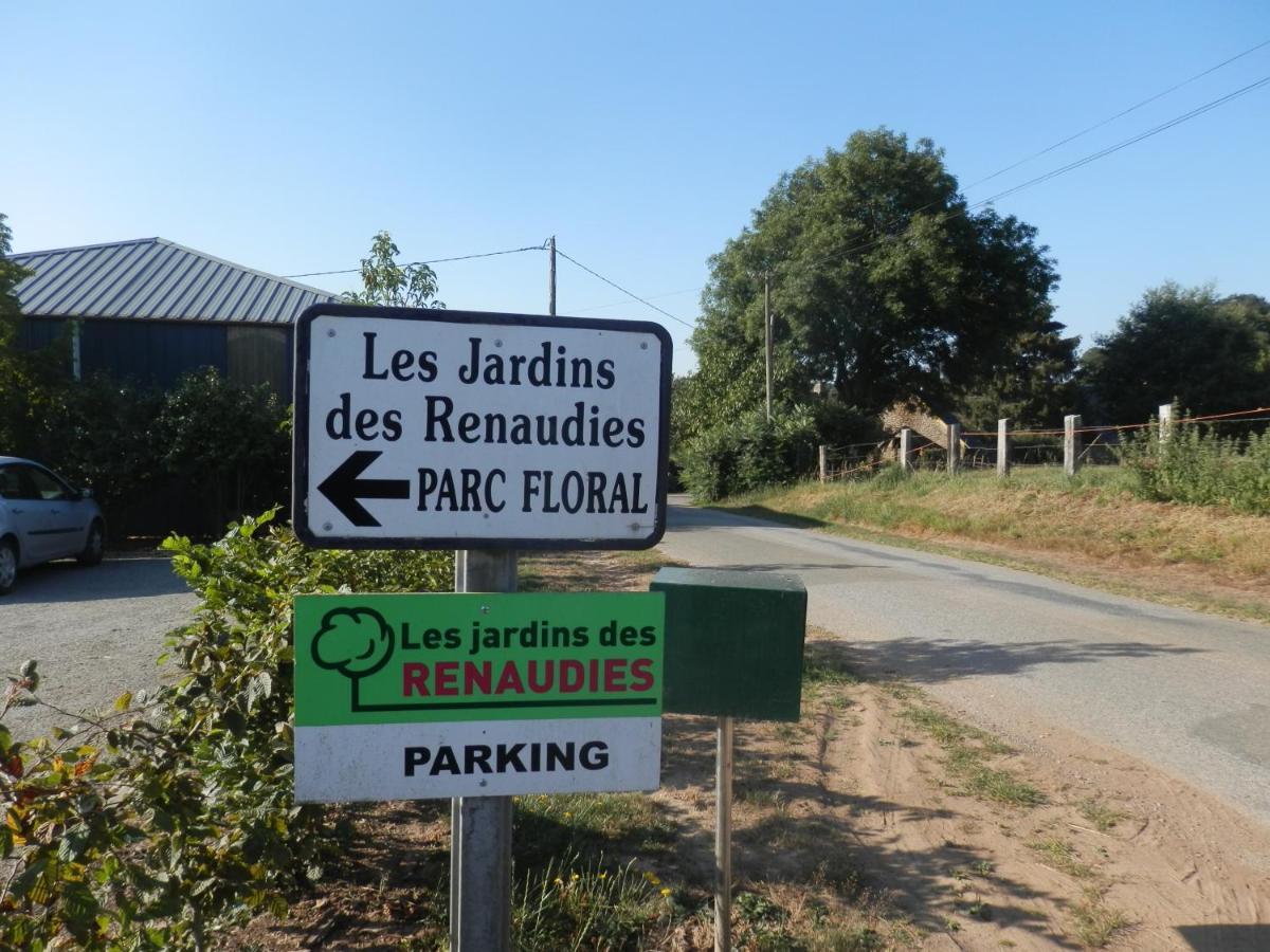 La Petite Cretouffiere - Naturiste Accommodation - Adult Only Colombiers-du-Plessis Luaran gambar